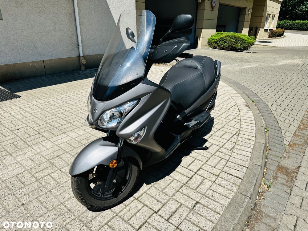 Suzuki Burgman - 11