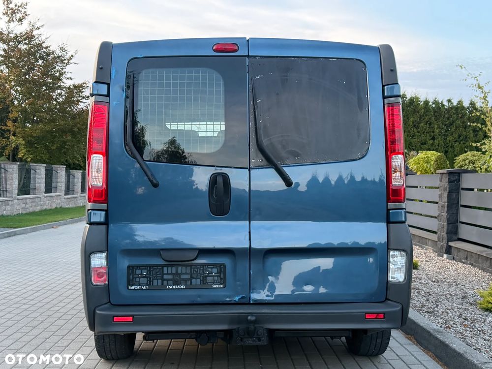 Renault TRAFIC 6 OSÓB - 22