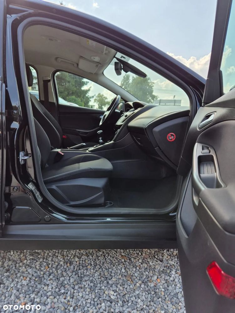 Ford Focus 1.6 TDCi DPF Titanium - 16