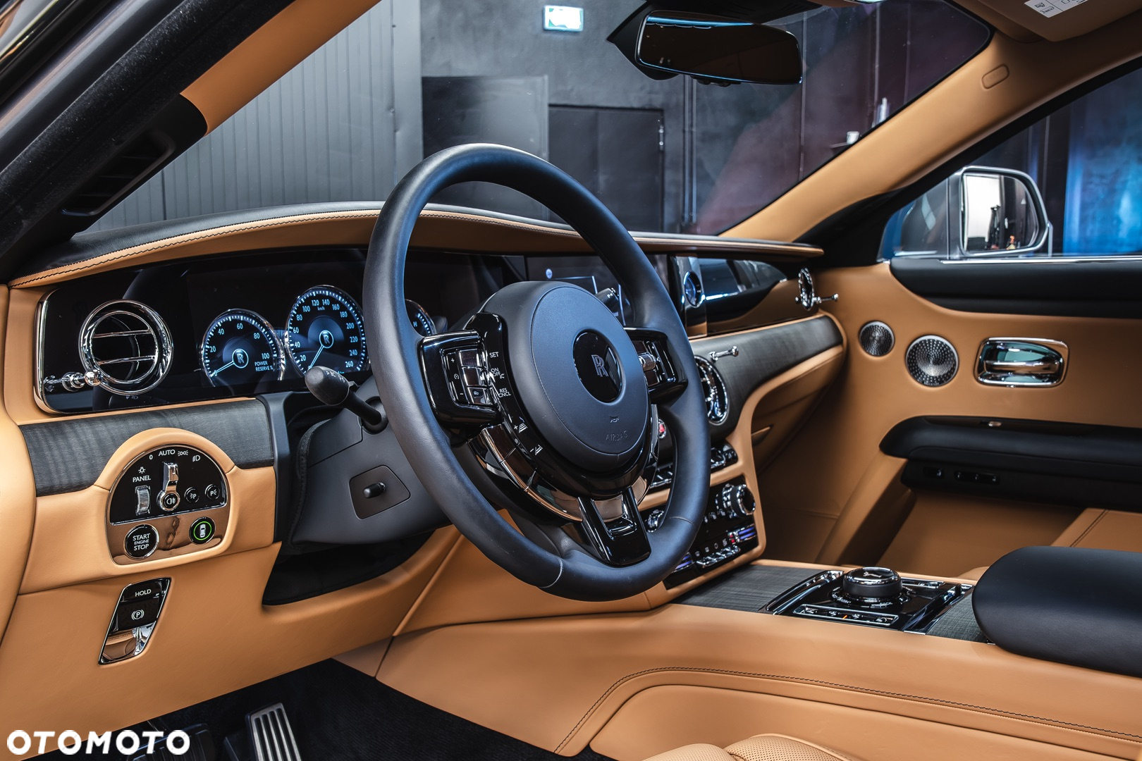 Rolls-Royce Ghost Standard - 13