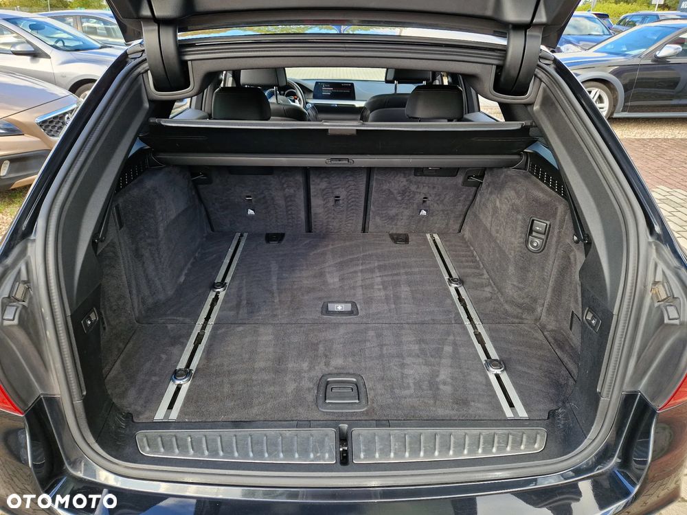 BMW Seria 5 530d Touring Sport Line - 18