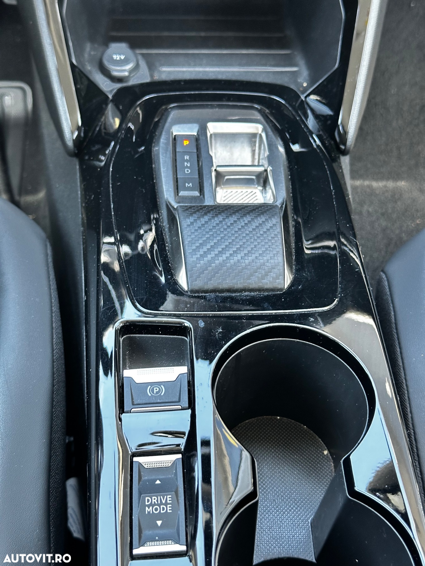 Peugeot 2008 1.5 BlueHDI 130 S&S EAT8 Allure - 7
