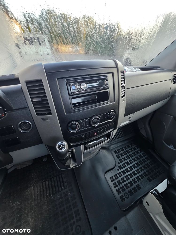 Mercedes-Benz Sprinter - 17