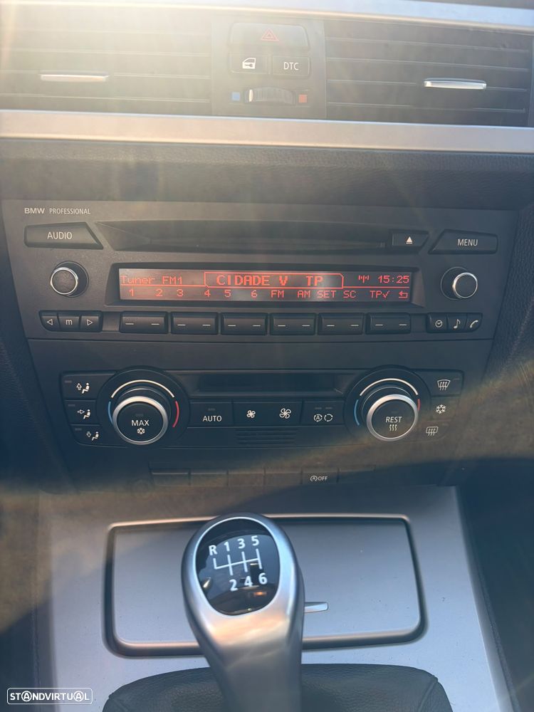 BMW 320 d Sport - 18