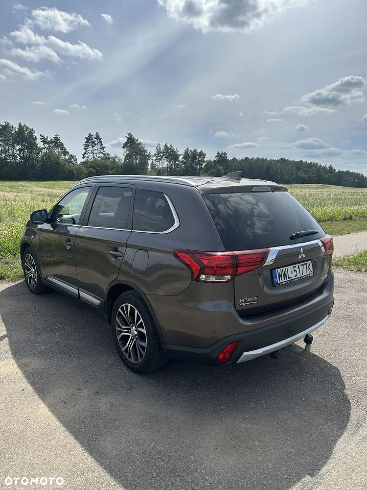 Mitsubishi Outlander 2.2 DID Instyle Navi 4WD - 6
