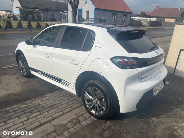 Peugeot 208 Elektromotor 136 E-Style