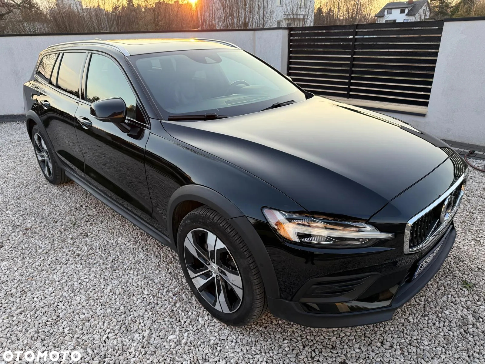 Volvo V60 Cross Country Pro T5 AWD - 3