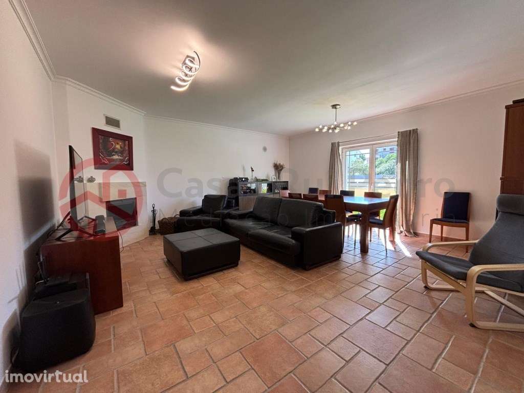 Moradia isolada T5 em Vale Flores, Almada - Grande imagem: 4/36