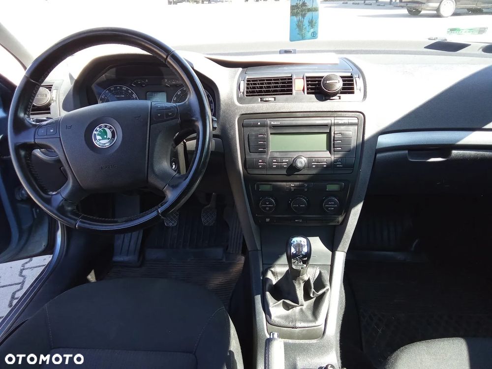 Skoda Octavia 1.8 T FSI Ambiente - 6