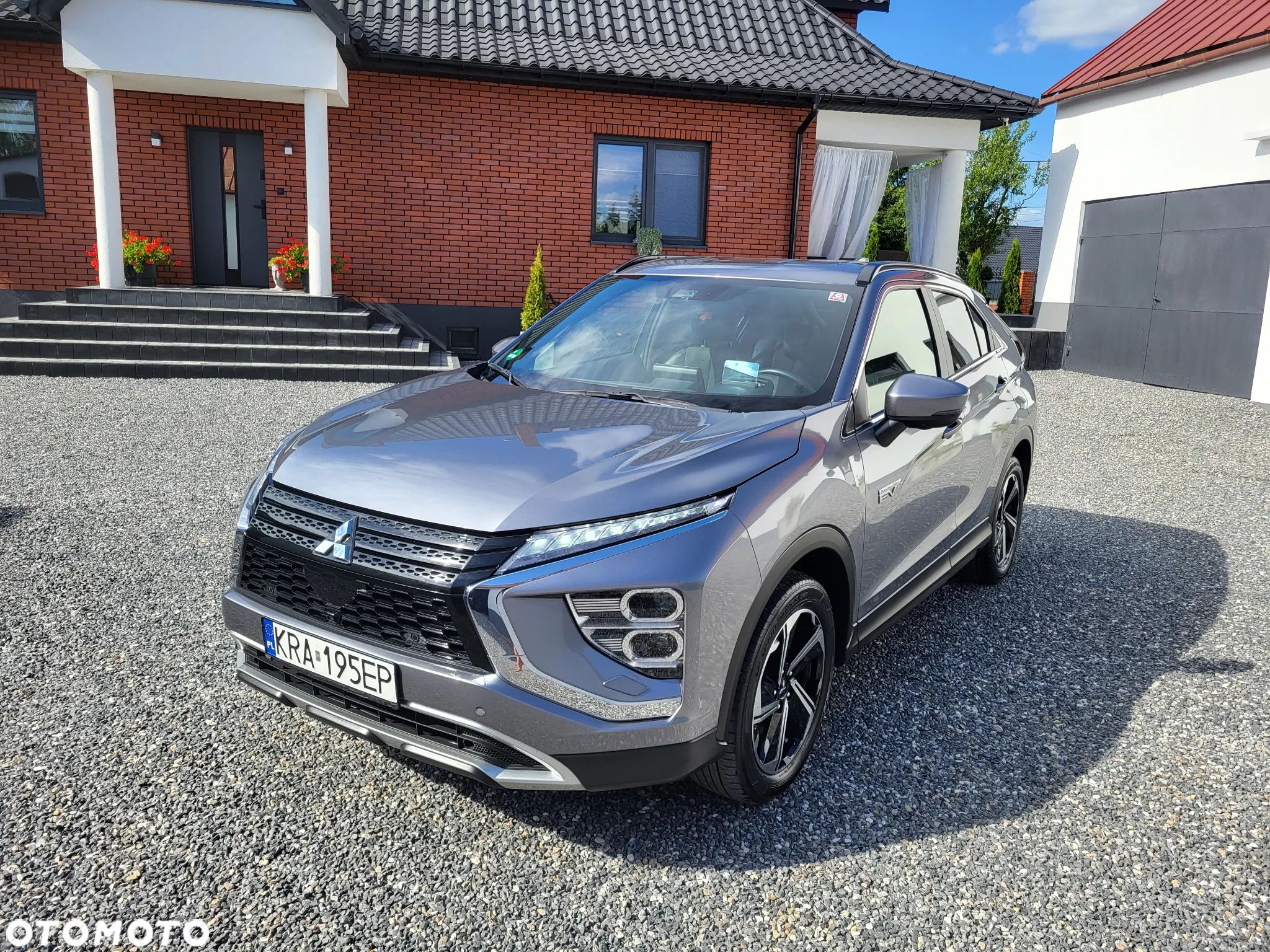 Mitsubishi Eclipse Cross Plug-In Hybrid 4WD Select Black - 1