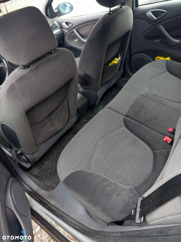 Citroën C5 2.0 HDi Confort - 10