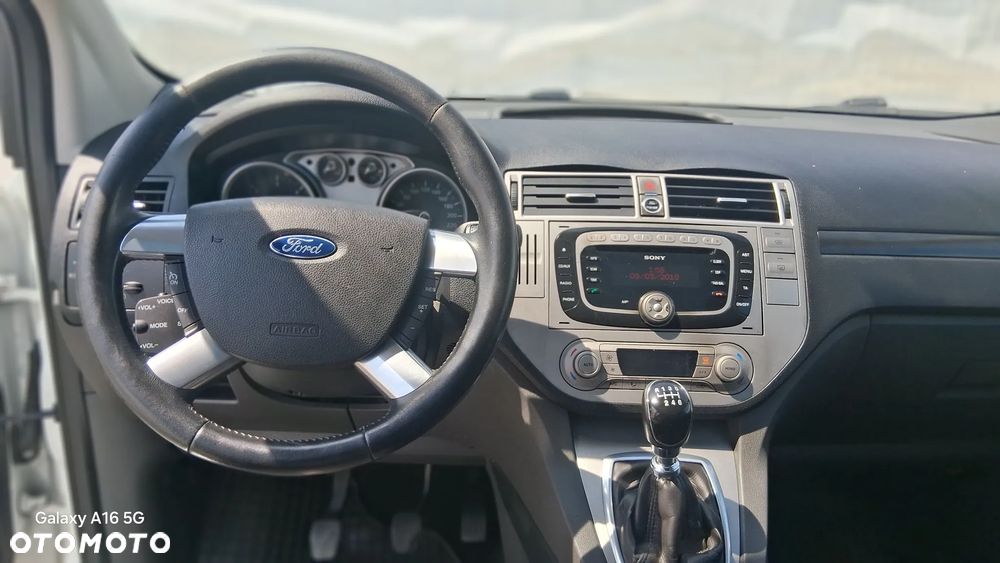 Ford Kuga 2.0 TDCi 4x4 Titanium - 17