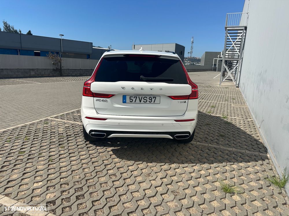 Volvo XC 60 2.0 T8 PHEV R-Design AWD - 9