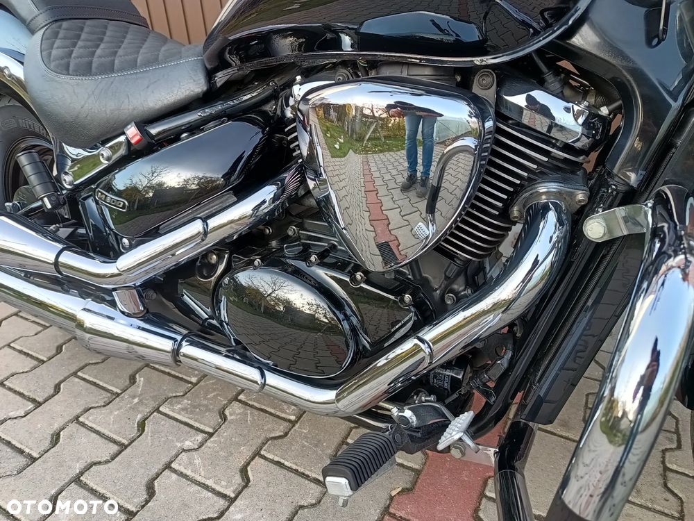 Suzuki Intruder - 14