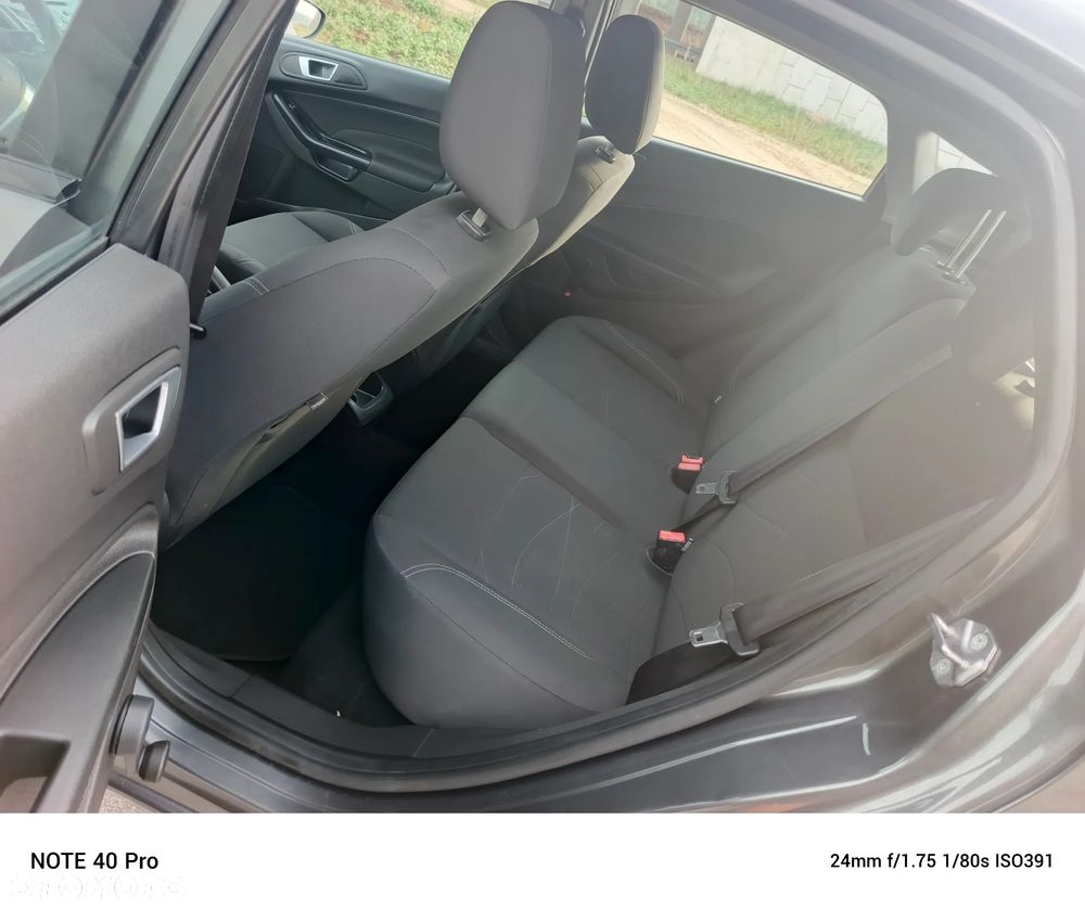 Ford Fiesta 1.5 TDCi Ambiente - 26