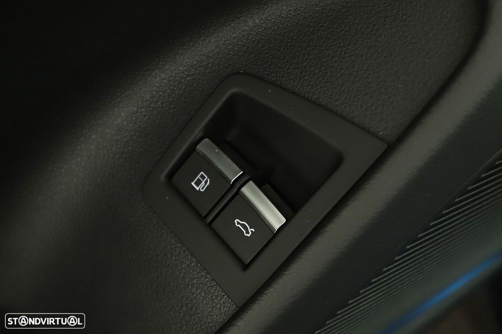 Audi Q8 55 TFSIe quattro Tiptronic - 22