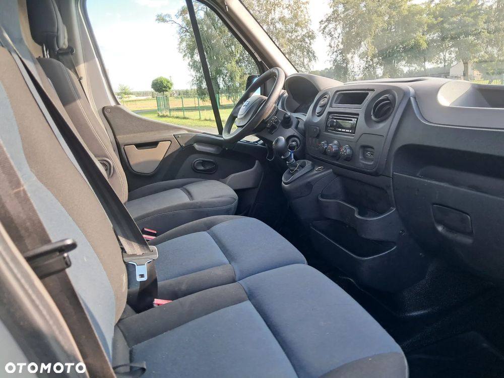 Nissan NV400 - 14
