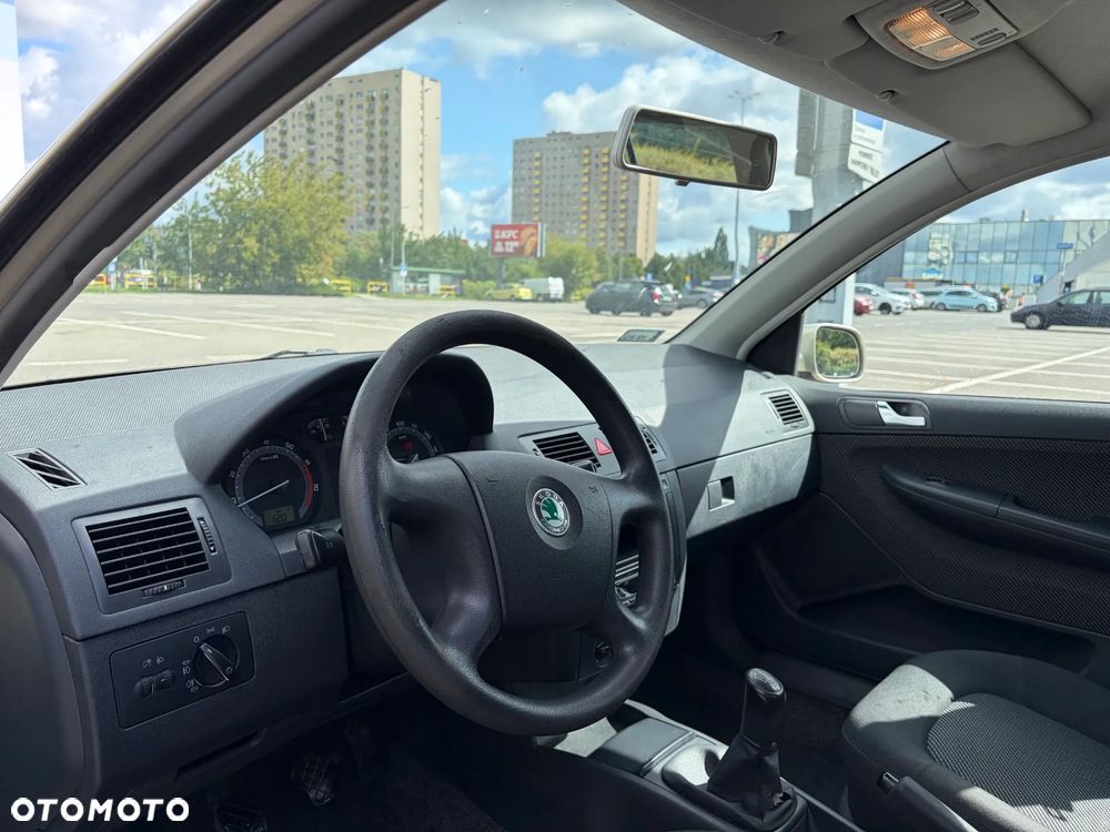 Skoda Fabia 1.2 12V Ambiente - 11