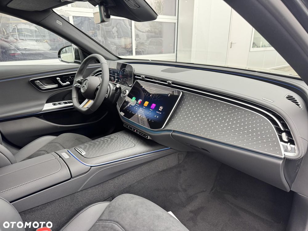 Mercedes-Benz Klasa E 220 d mHEV 4-Matic AMG 9G-Tronic - 17