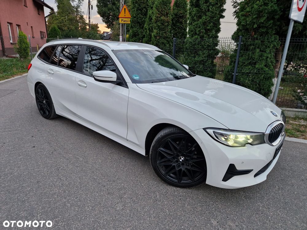 BMW Seria 3 320d Touring Luxury Line - 1