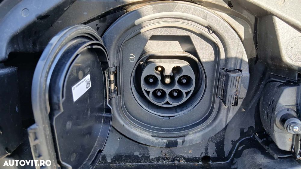 Mercedes-Benz C 300 e 9G-TRONIC AMG Line - 18