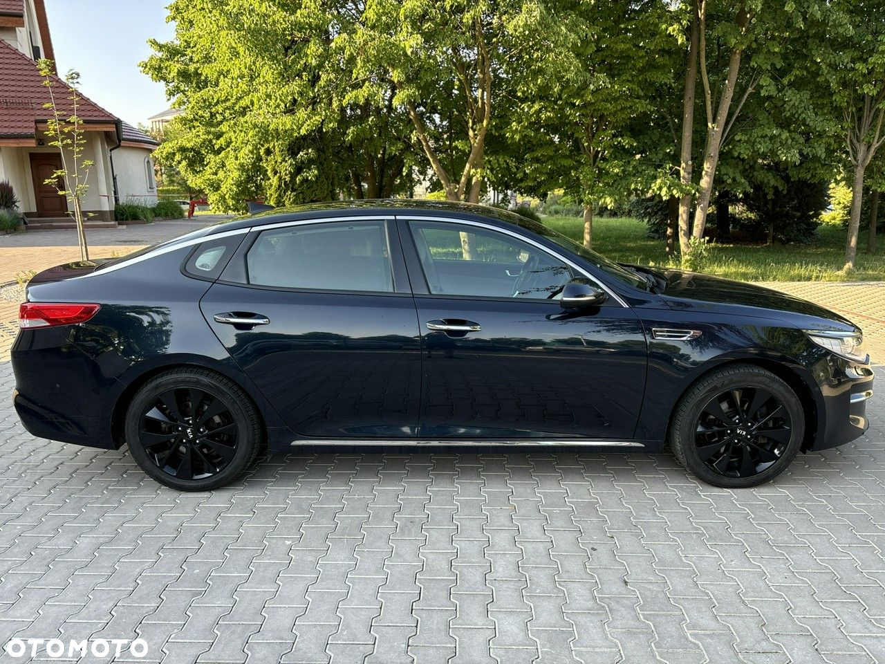 Kia Optima - 11