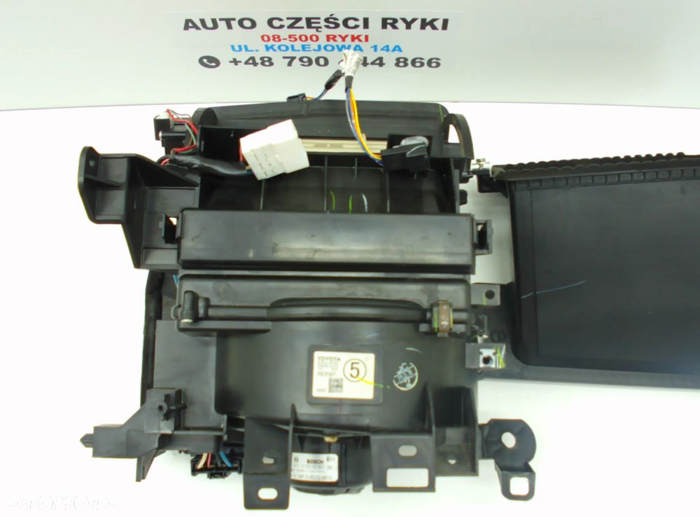 Toyota Corolla Verso  2 wentylator nagrzewnicy obudowa - 2