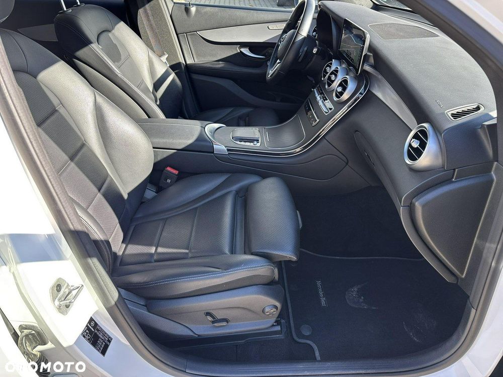 Mercedes-Benz GLC - 19