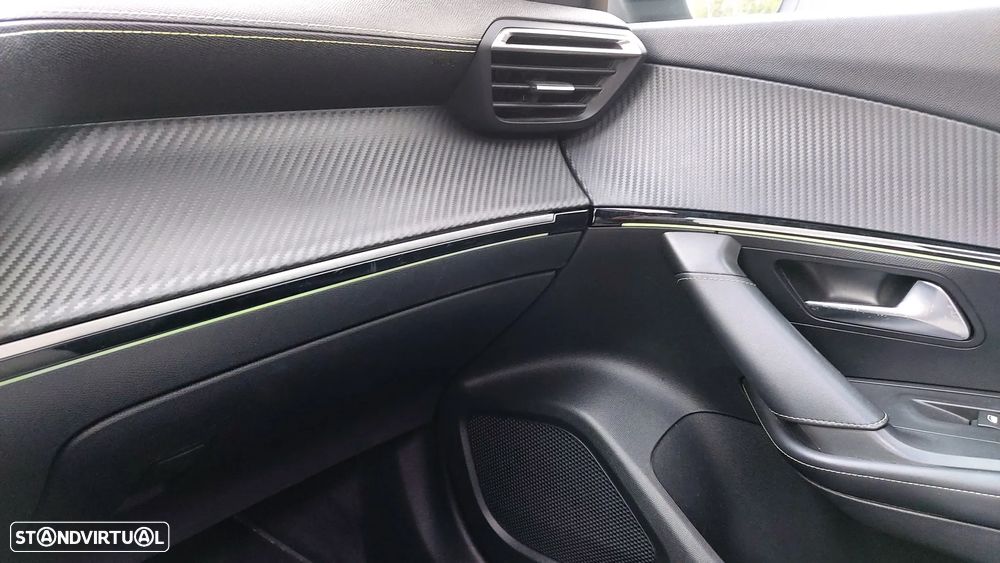 Peugeot e-2008 50 kWh GT Pack - 24