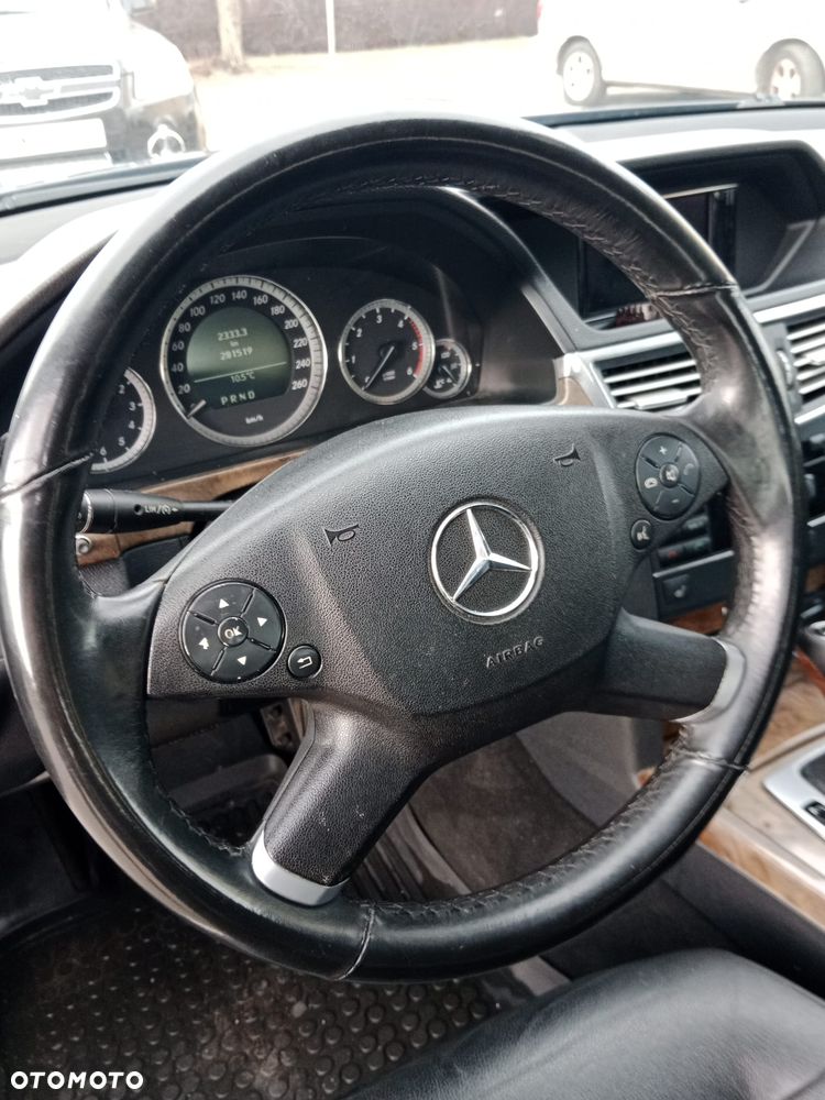 Mercedes-Benz Klasa E 250 CDI 4Matic 7G-TRONIC Elegance - 6