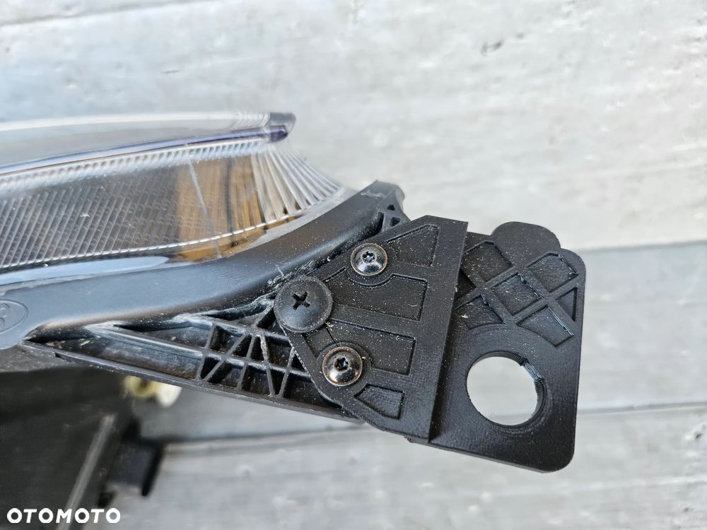Focus MK4 lampa przód prawa full led - 3