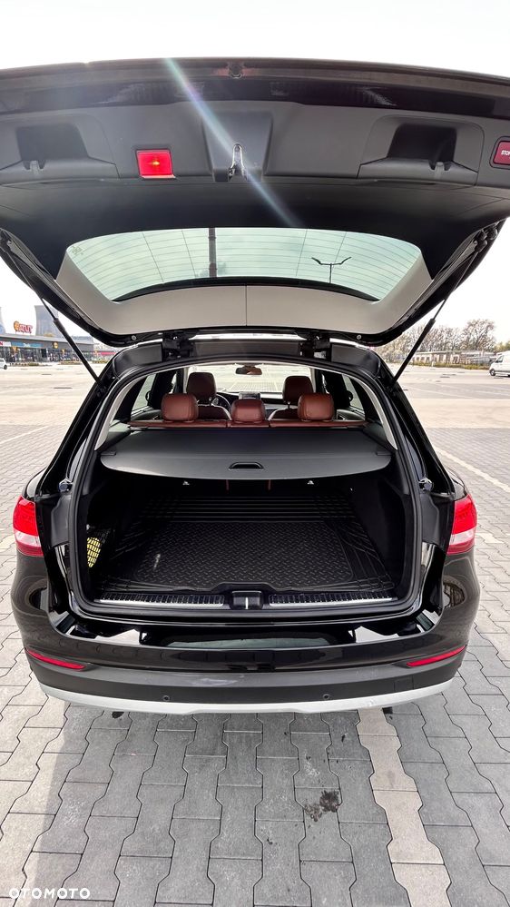 Mercedes-Benz GLC - 11