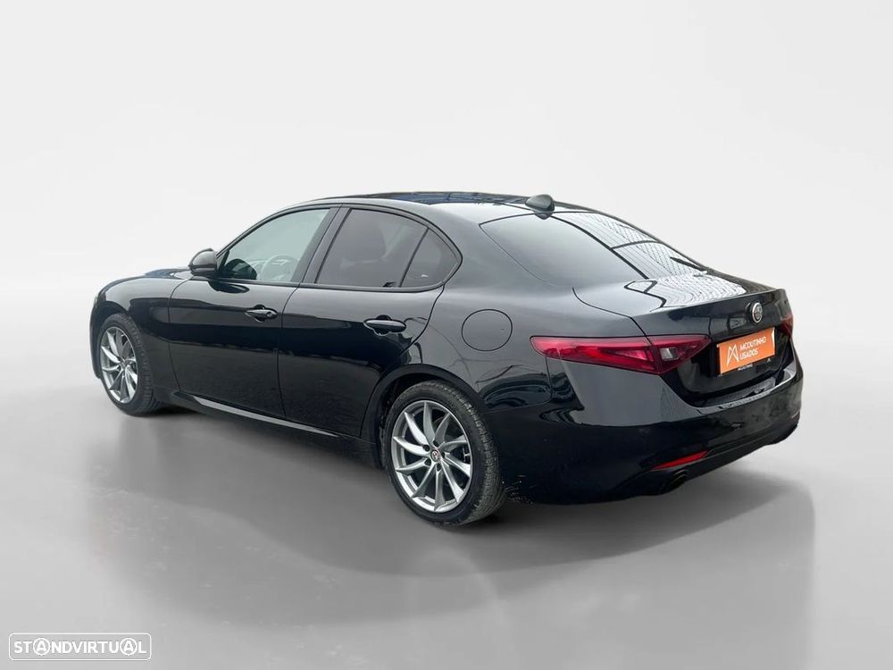 Alfa Romeo Giulia 2.2 D Sprint AT8 - 4