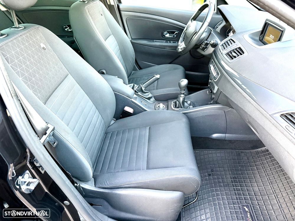 Renault Mégane 1.2 TCE Limited SS - 5