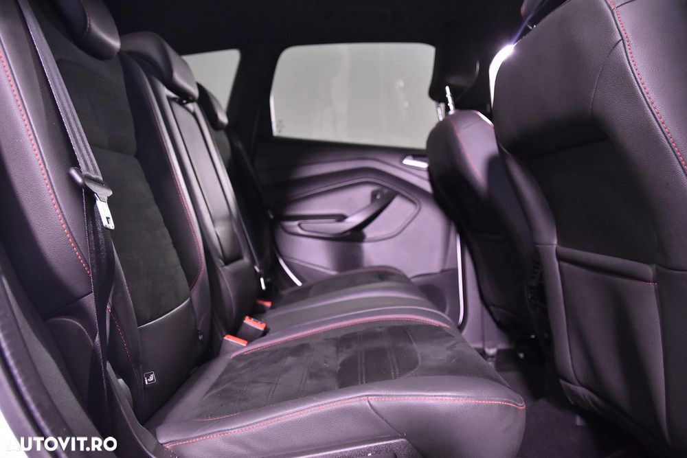 Ford Kuga 2.0 TDCi 2x4 Aut. ST-Line - 12