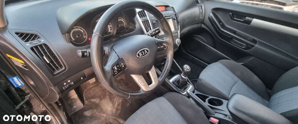 Kia Ceed - 6