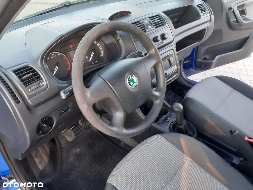 Skoda Fabia 1.2 HTP Ambiente - 19