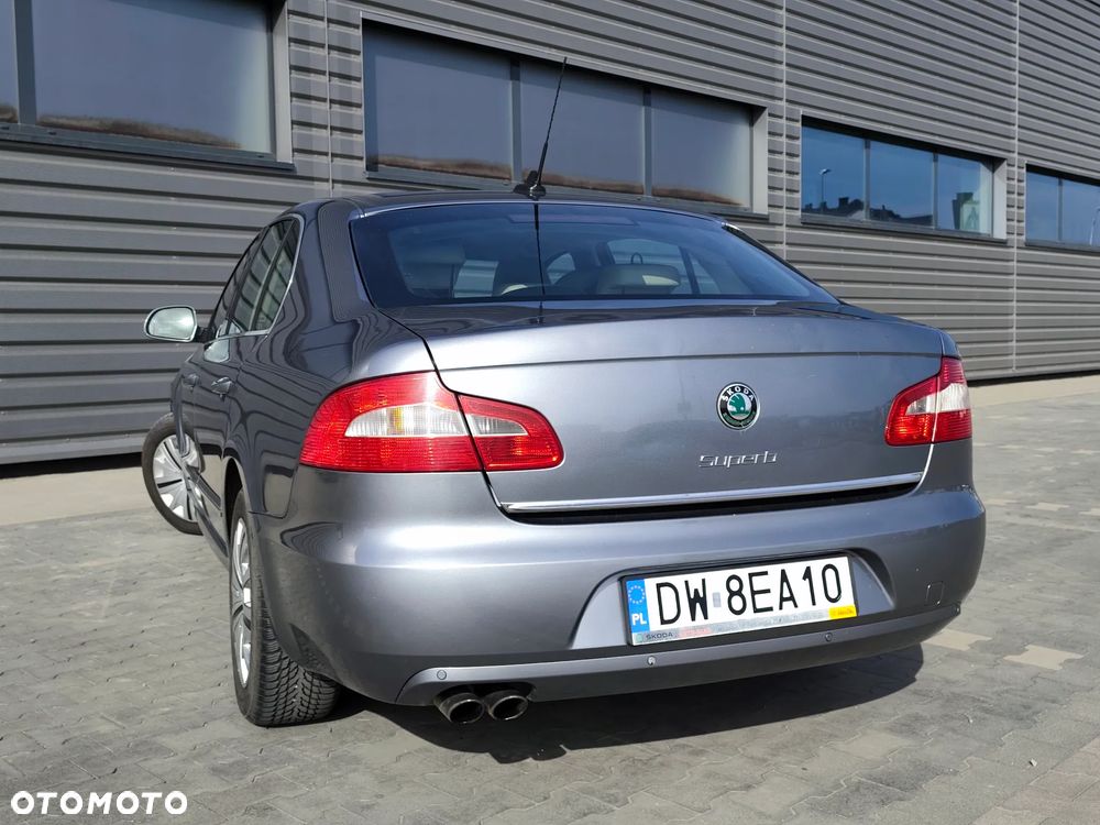 Skoda Superb 1.8 TSI Elegance DSG - 5