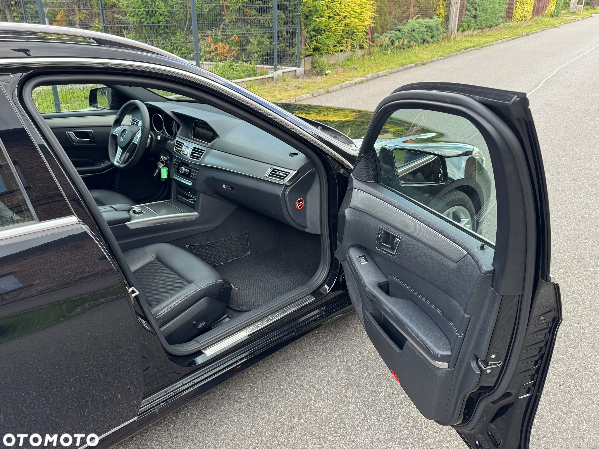 Mercedes-Benz Klasa E 350 d 4Matic T 9G-TRONIC Avantgarde - 18