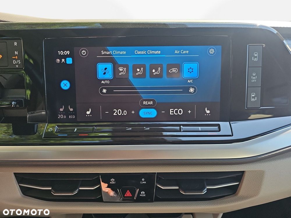 Volkswagen Multivan - 31