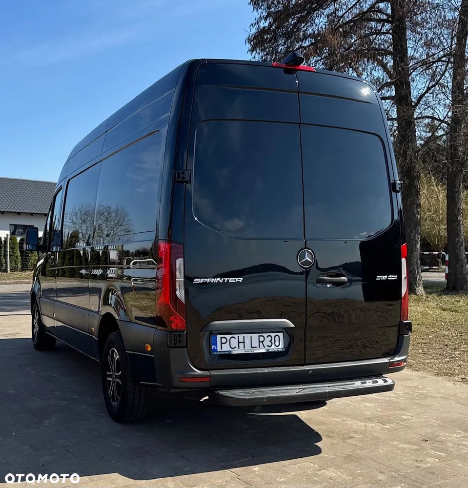 Mercedes-Benz Sprinter - 5