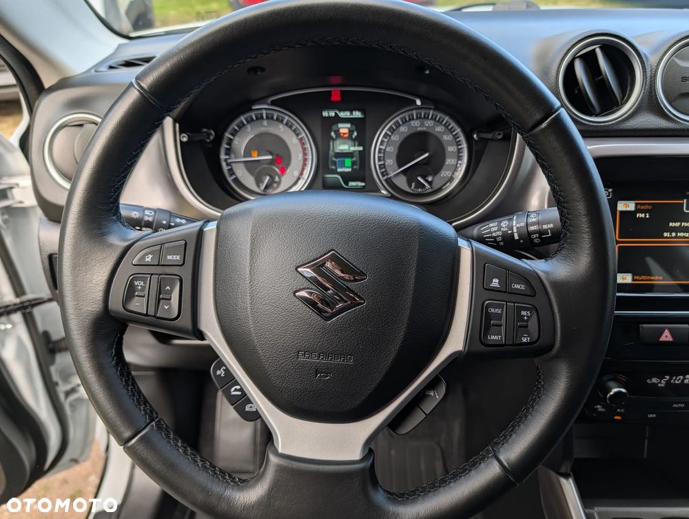 Suzuki Vitara 1.4 Boosterjet SHVS Premium 4WD - 24
