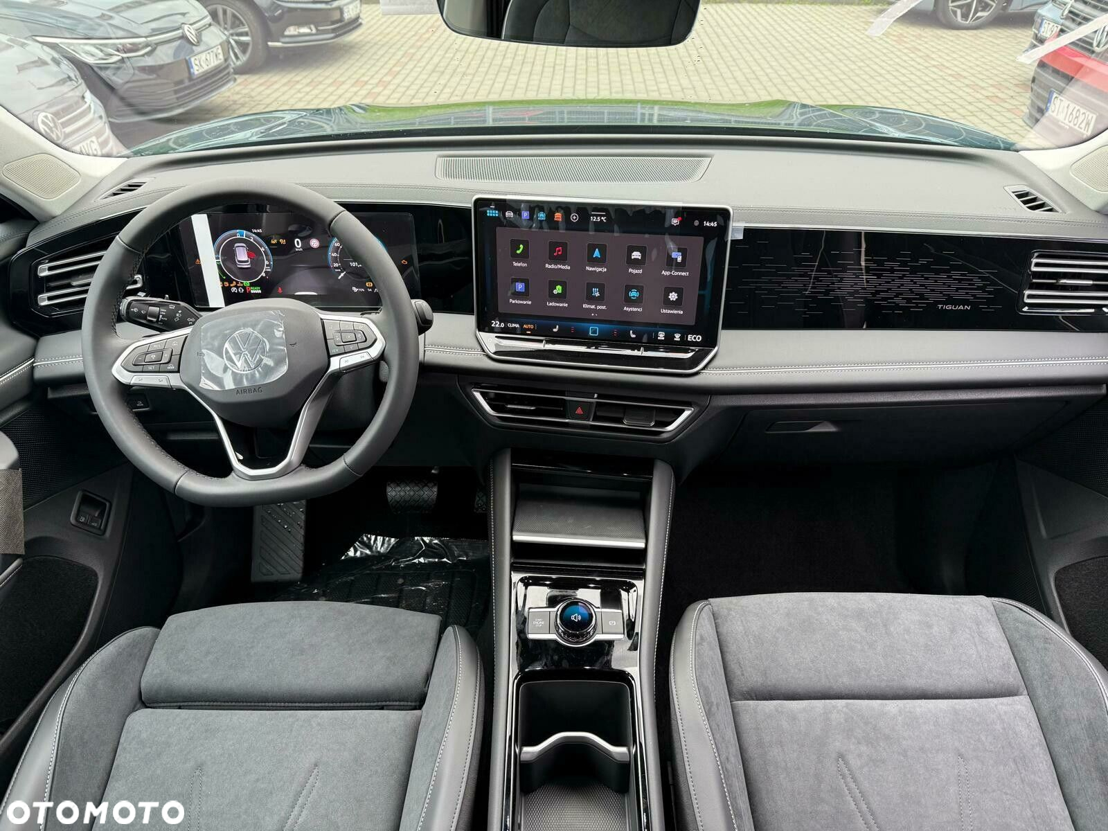 Volkswagen Tiguan - 12