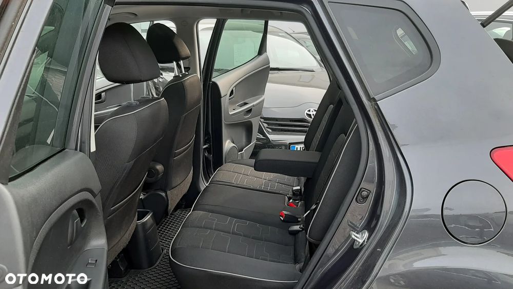 Kia Venga 1.4 CVVT Business Line - 14