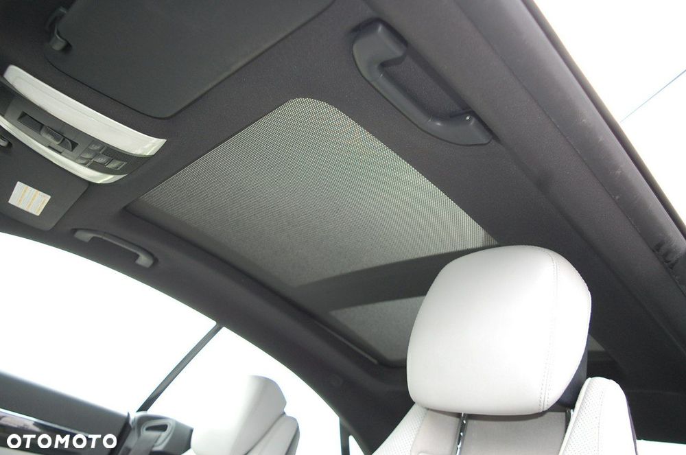 Mercedes-Benz Klasa E - 27