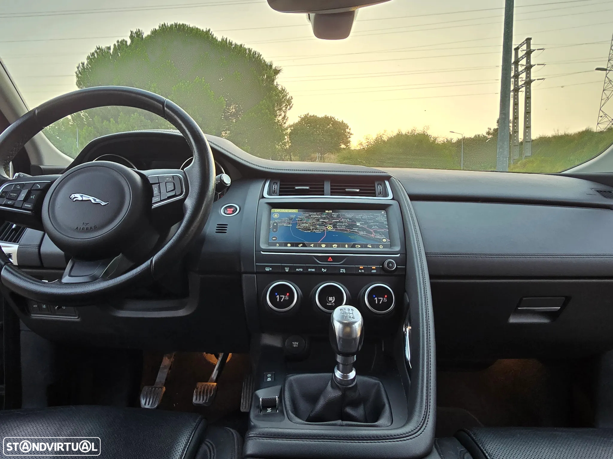 Jaguar E-Pace 2.0 i4D S - 7