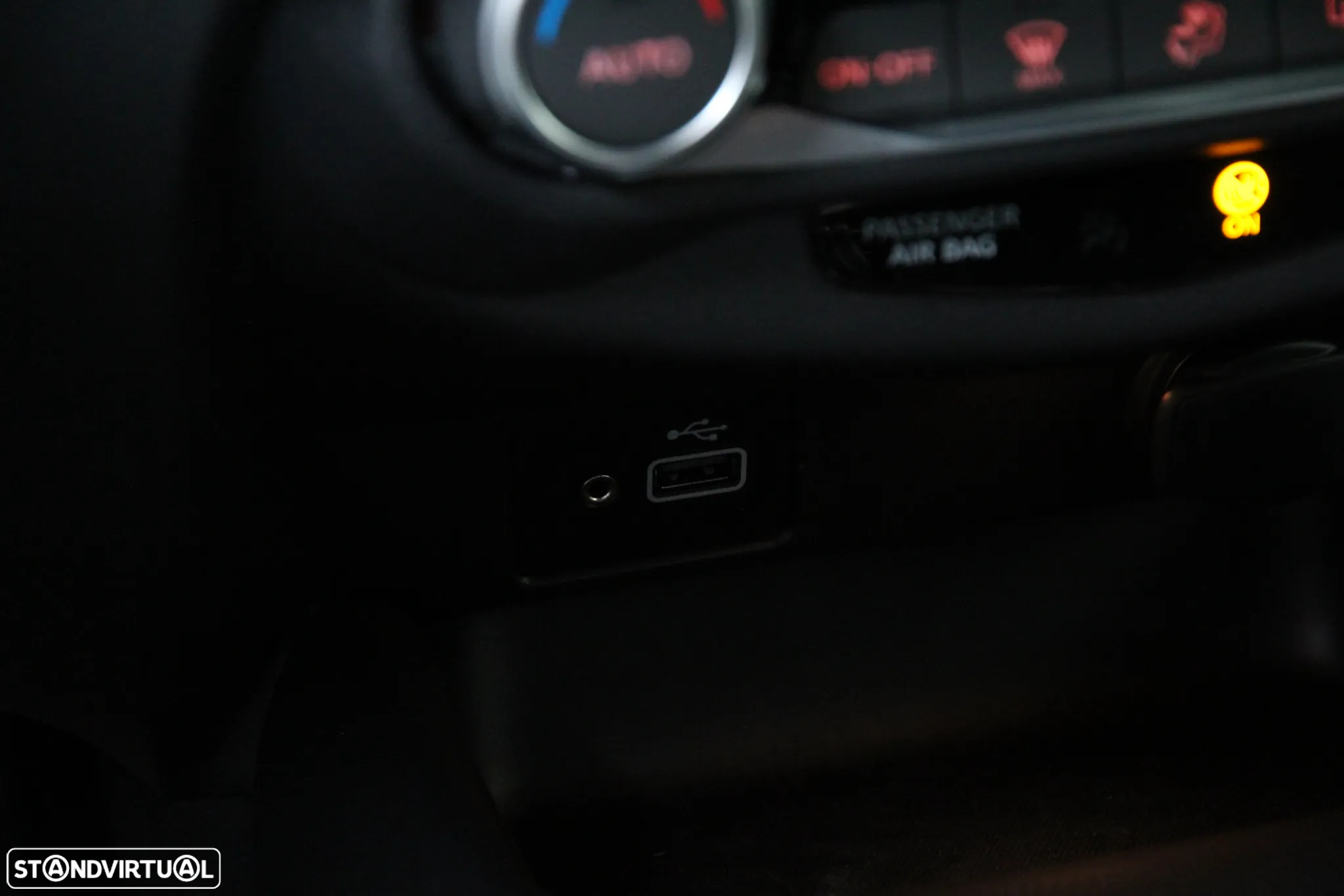 Nissan Juke 1.0 DIG-T N-Connecta NAV. DCT - 16