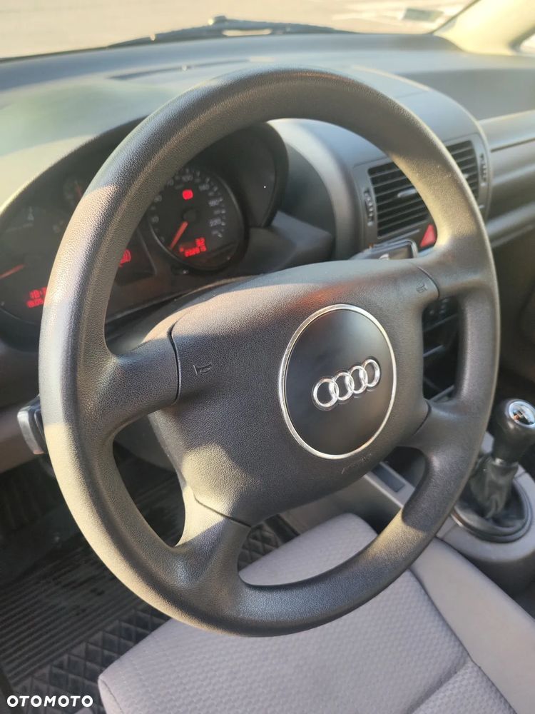 Audi A2 1.4 - 8
