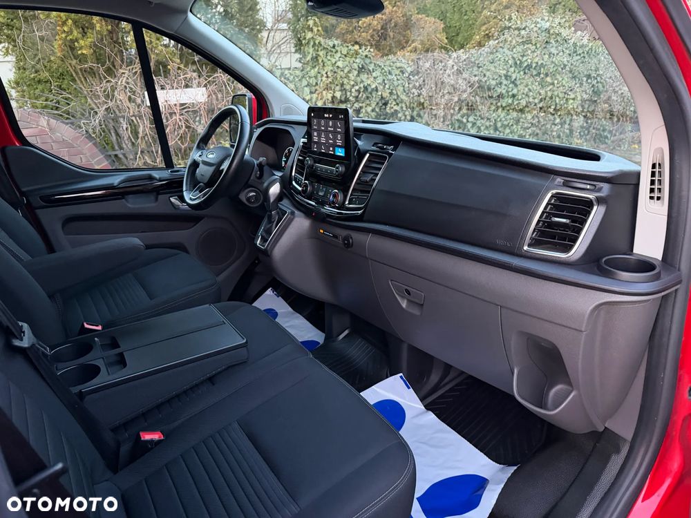 Ford TRANSIT CUSTOM - 11