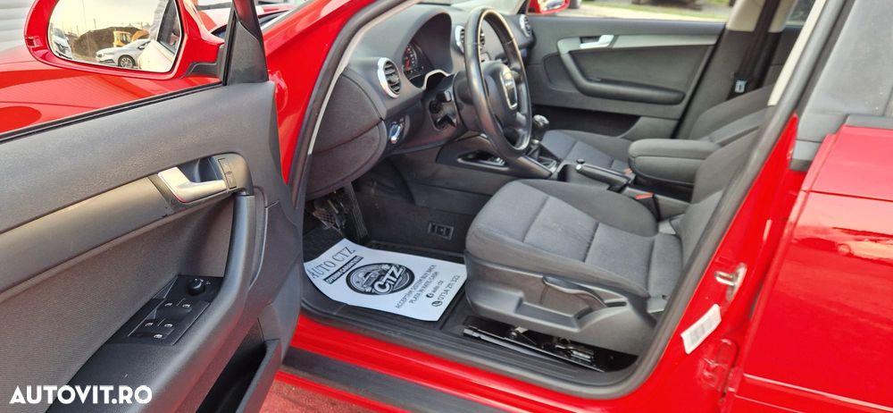 Audi A3 1.6 TDI Sportback DPF Ambiente - 15